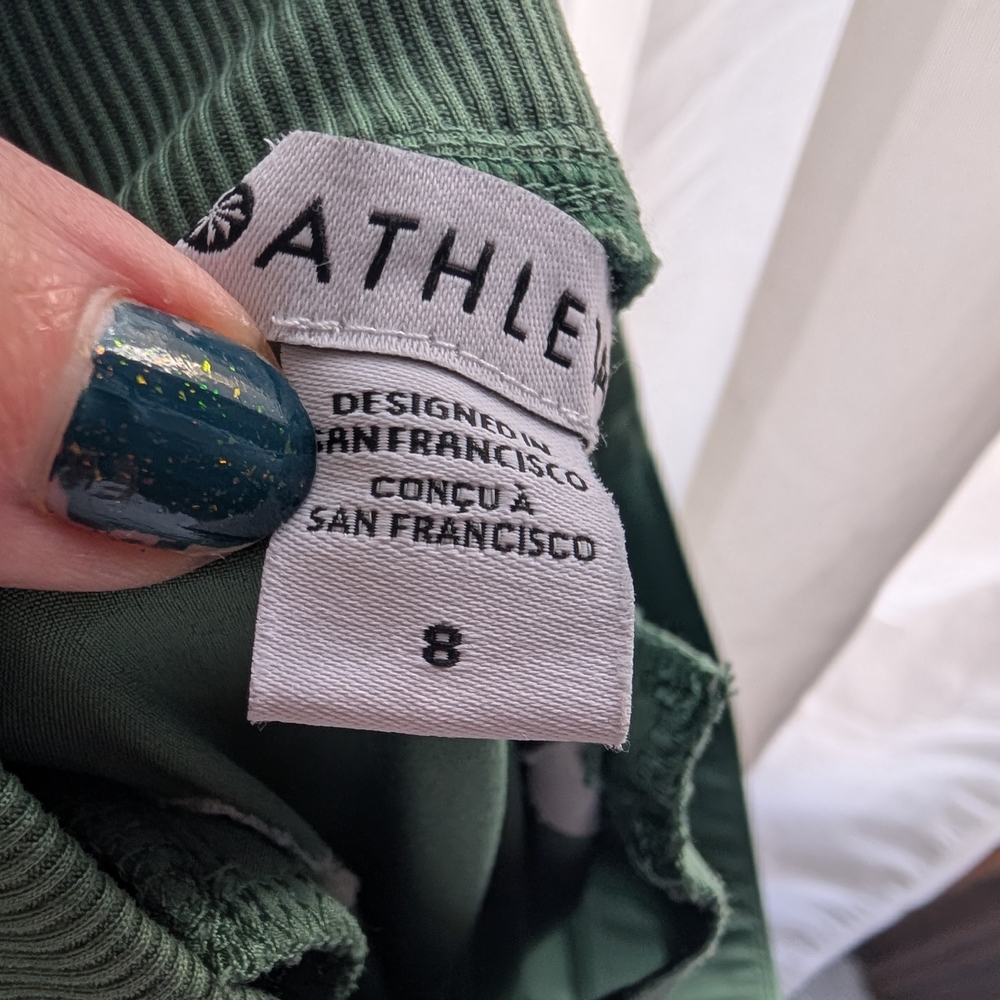 Athleta Green Ankle Cropped Pants Relaxed Fit - Picture 7 of 7